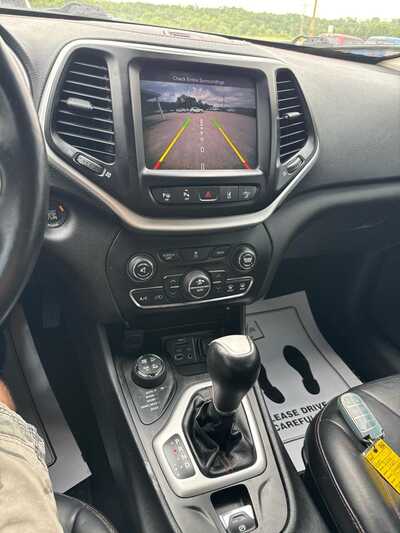 2014 Jeep Cherokee, $5500. Photo 6