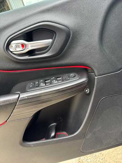 2014 Jeep Cherokee, $5500. Photo 7