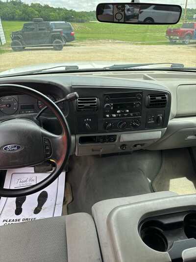 2005 Ford F250 Ext Cab, $7900. Photo 4