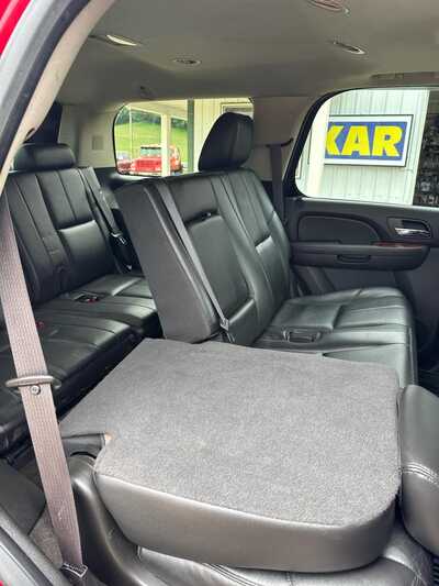 2013 Chevrolet Tahoe, $9900. Photo 11