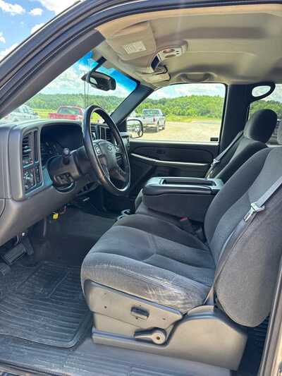 2005 Chevrolet Silverado 1500, $6500. Photo 6