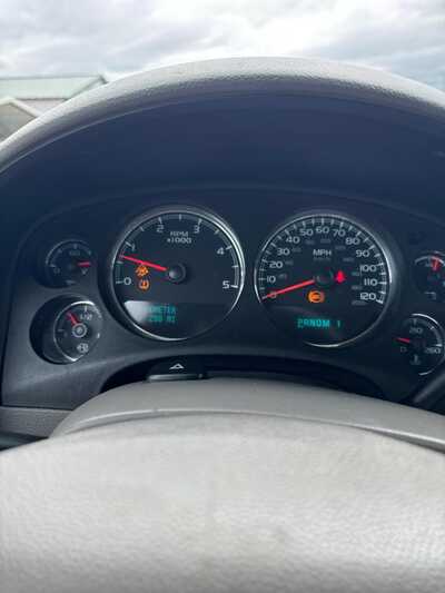 2011 Chevrolet 2500 Crew Cab, $13900. Photo 3