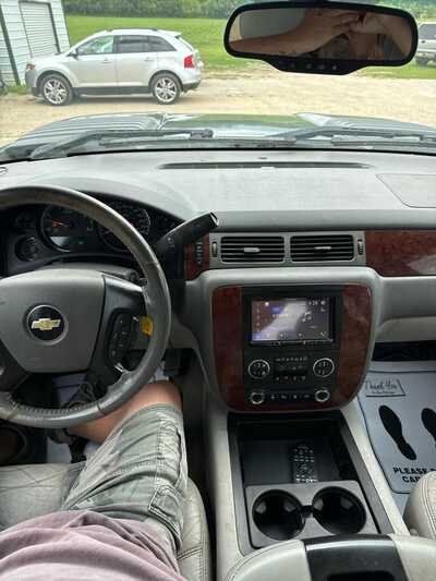 2011 Chevrolet 2500 Crew Cab, $13900. Photo 4