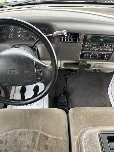 1999 Ford F350 Crew Cab, $7900. Photo 4
