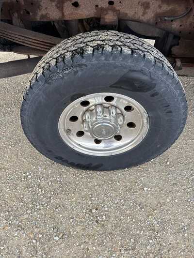 1999 Ford F350 Crew Cab, $7900. Photo 9