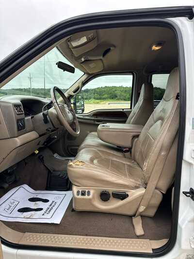 2000 Ford Super Duty, $15900. Photo 6