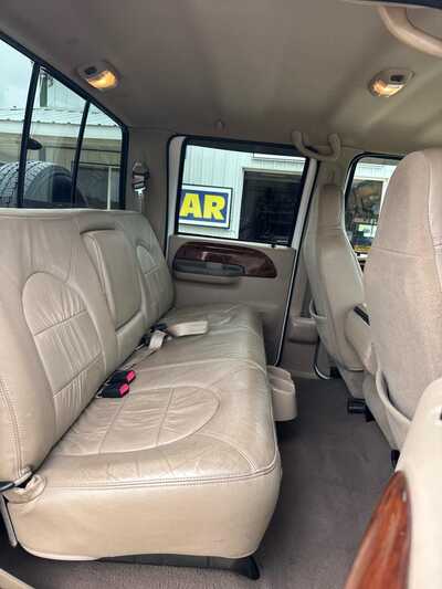 2000 Ford Super Duty, $15900. Photo 8
