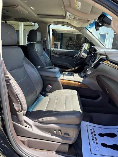 2015 GMC Yukon XL, $14900. Photo 9