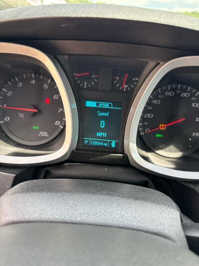 2017 Chevrolet Equinox, $8500. Photo 3