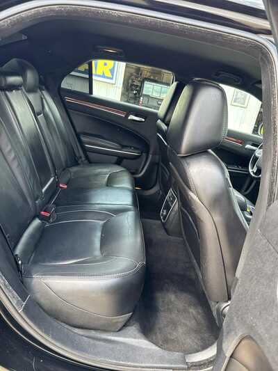 2013 Chrysler 300, $5900. Photo 9