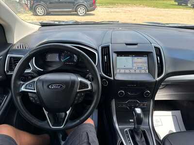 2017 Ford Edge, $13500. Photo 4