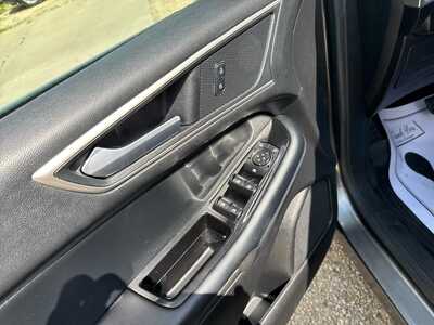 2017 Ford Edge, $13500. Photo 6