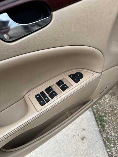 2007 Buick Lucerne, $5900. Photo 5