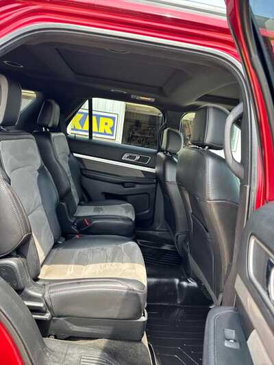 2017 Ford Explorer, $10900. Photo 10