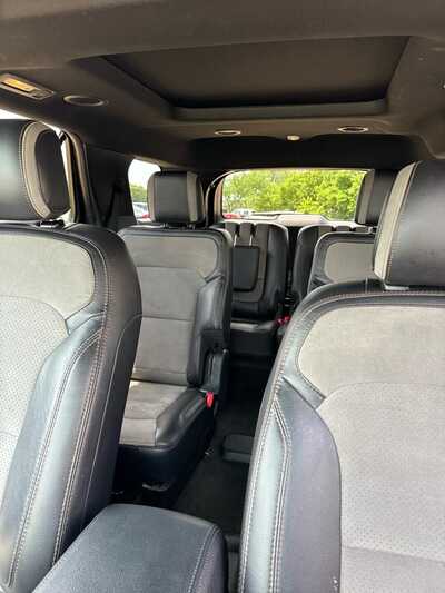 2017 Ford Explorer, $10900. Photo 8