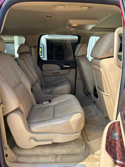 2007 GMC Yukon XL, $4900. Photo 10