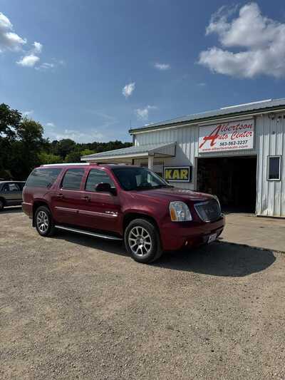 2007 GMC Yukon XL, $4900. Photo 2