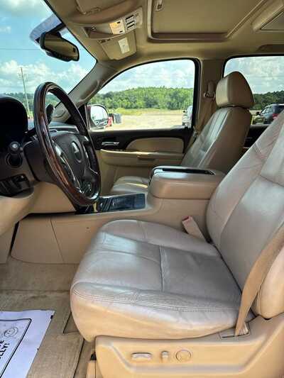 2007 GMC Yukon XL, $4900. Photo 6
