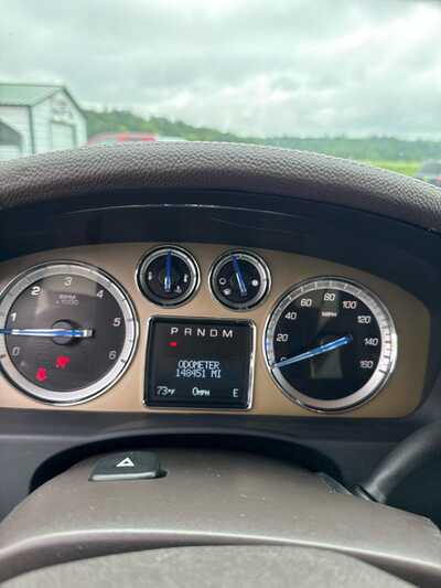 2014 Cadillac Escalade, $14900. Photo 3