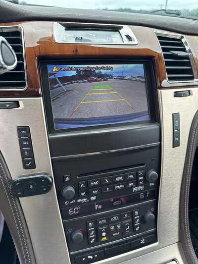 2014 Cadillac Escalade, $14900. Photo 7