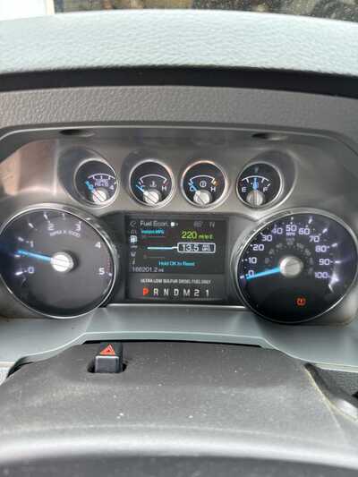 2011 Ford F350 Crew Cab, $18500. Photo 4