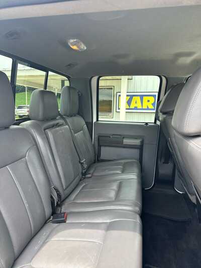 2011 Ford F350 Crew Cab, $18500. Photo 9