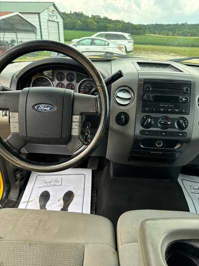 2004 Ford F150 Crew Cab, $2500. Photo 4