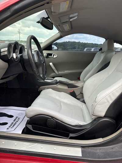 2004 Nissan 350Z, $8900. Photo 6