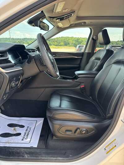 2023 Jeep Grand Cherokee, $27900. Photo 7