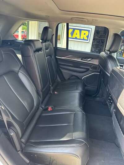 2023 Jeep Grand Cherokee, $27900. Photo 9