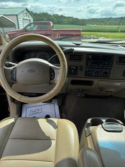 2001 Ford F250 Crew Cab, $6500. Photo 4
