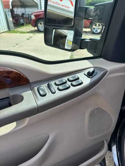 2001 Ford F250 Crew Cab, $6500. Photo 5
