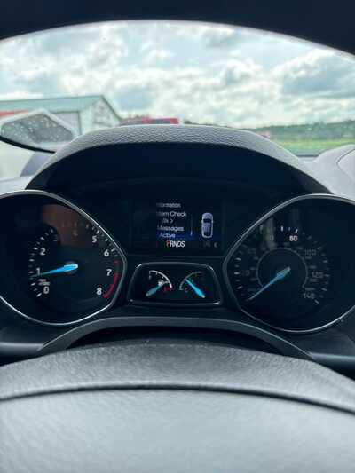 2017 Ford Escape, $13500. Photo 3
