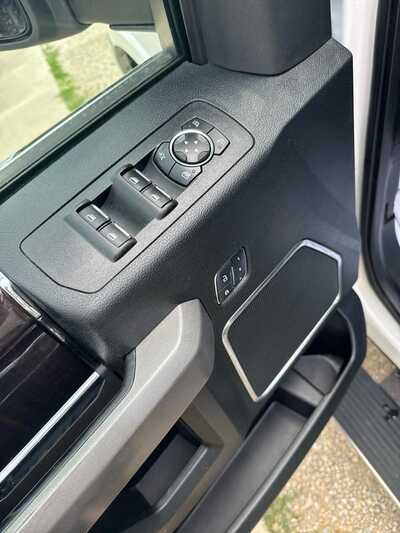 2017 Ford F-150, $26900. Photo 5
