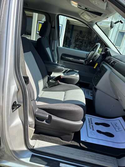 2005 Mercury Monterey, $2500. Photo 8