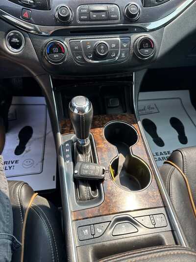 2015 Chevrolet Impala, $8900. Photo 6