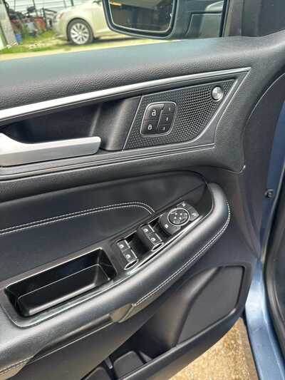 2019 Ford Edge, $11500. Photo 6