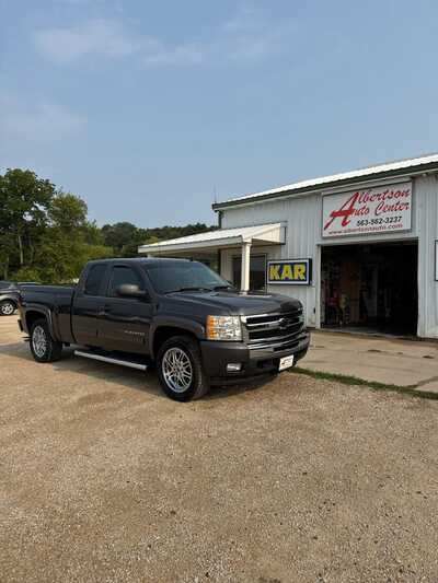2011 Chevrolet 1500 Ext Cab, $13900. Photo 2