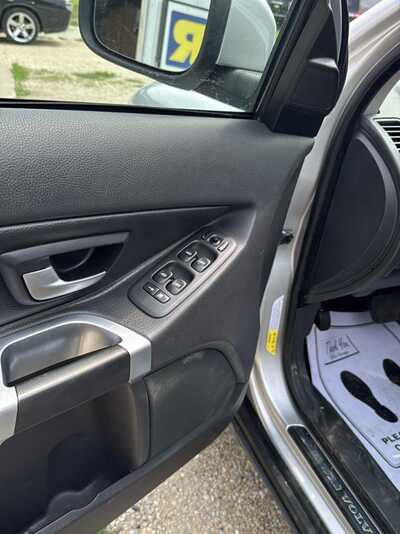 2007 Volvo XC90, $3500. Photo 5