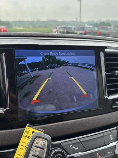 2017 Chrysler Pacifica, $10900. Photo 6