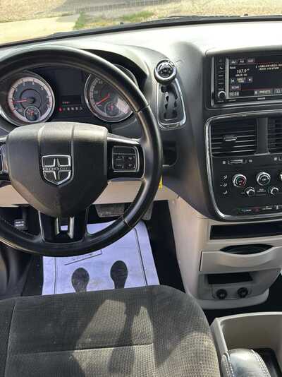 2016 Dodge Grand Caravan, $4900. Photo 4
