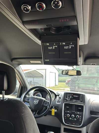 2016 Dodge Grand Caravan, $4900. Photo 9