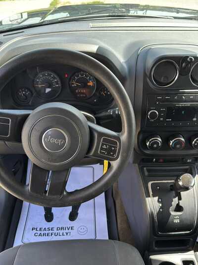 2016 Jeep Patriot, $7900. Photo 4