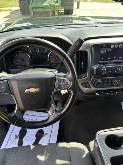 2015 Chevrolet 1500 Crew Cab, $14900. Photo 4