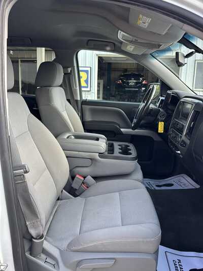 2015 Chevrolet 1500 Crew Cab, $11900. Photo 9