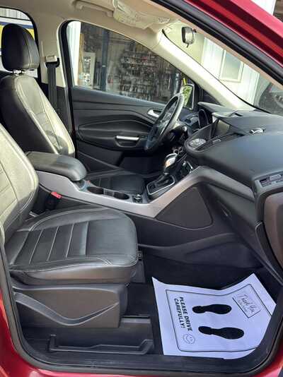 2014 Ford Escape, $4900. Photo 7