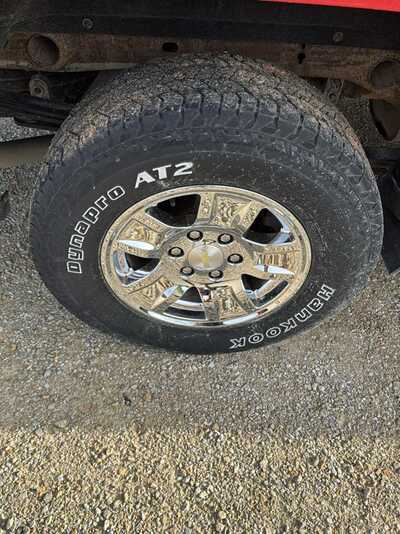 2017 Chevrolet 1500 Crew Cab, $12900. Photo 9