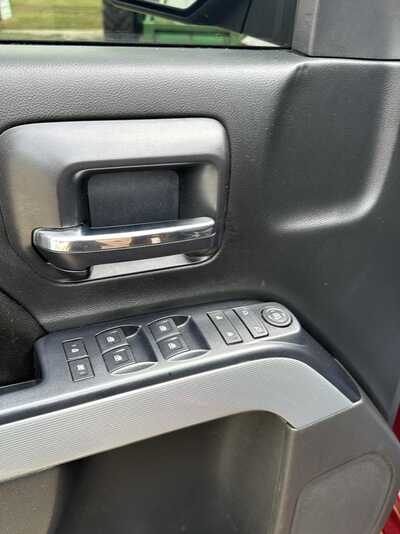 2017 Chevrolet 1500 Crew Cab, $18500. Photo 6