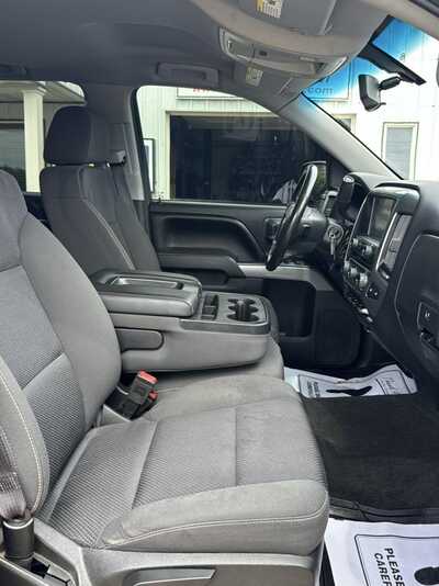 2017 Chevrolet 1500 Crew Cab, $18500. Photo 8