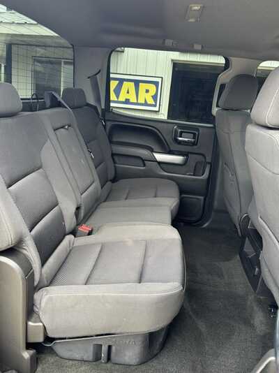 2017 Chevrolet 1500 Crew Cab, $18500. Photo 9